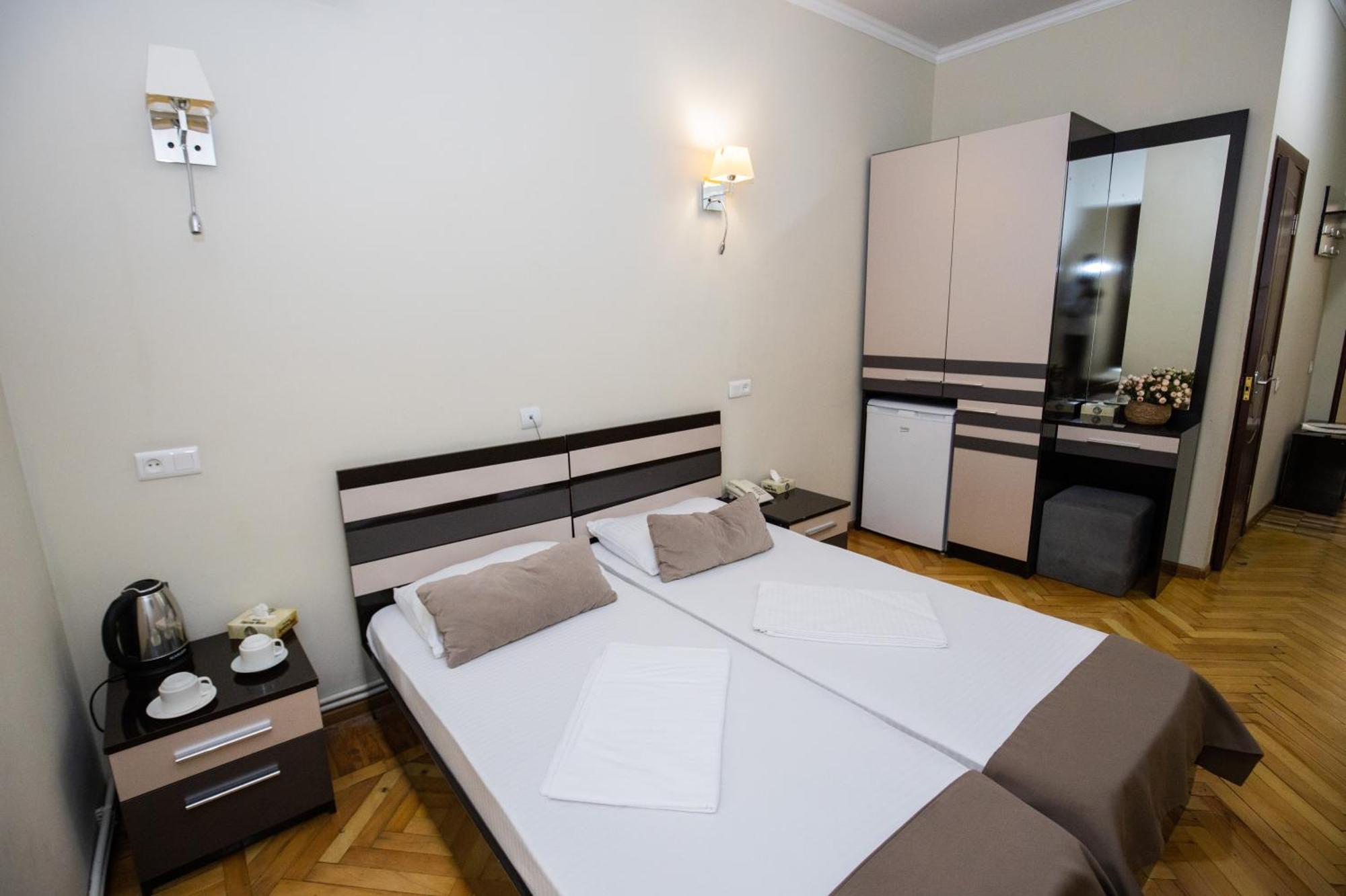 Yereone Hotel Apartment Yerevan Exterior photo